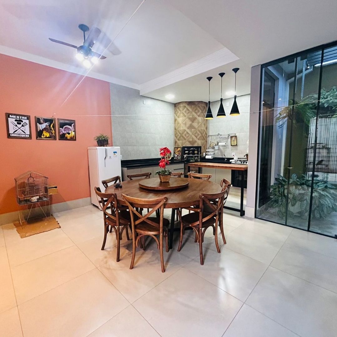 VENDE: CASA 03 DORMITÓRIOS - OFURÔ - CENTRO - BRODOWSKI-SP.