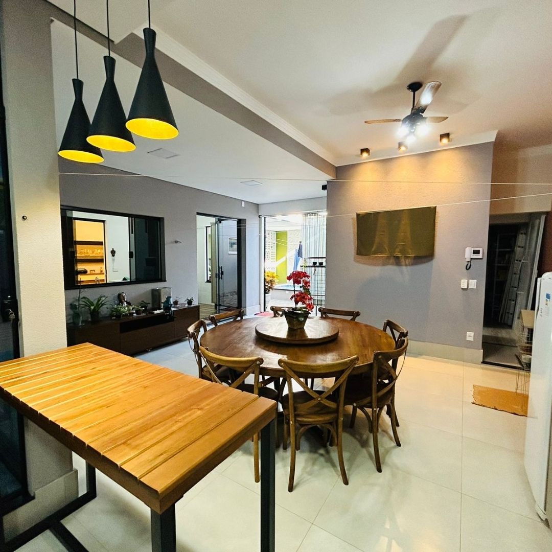 VENDE: CASA 03 DORMITÓRIOS - OFURÔ - CENTRO - BRODOWSKI-SP.