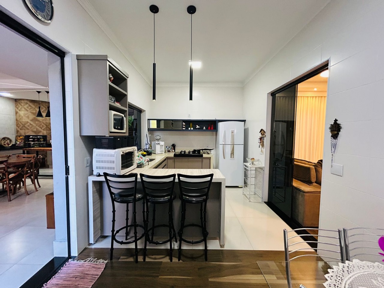 VENDE: CASA 03 DORMITÓRIOS - OFURÔ - CENTRO - BRODOWSKI-SP.