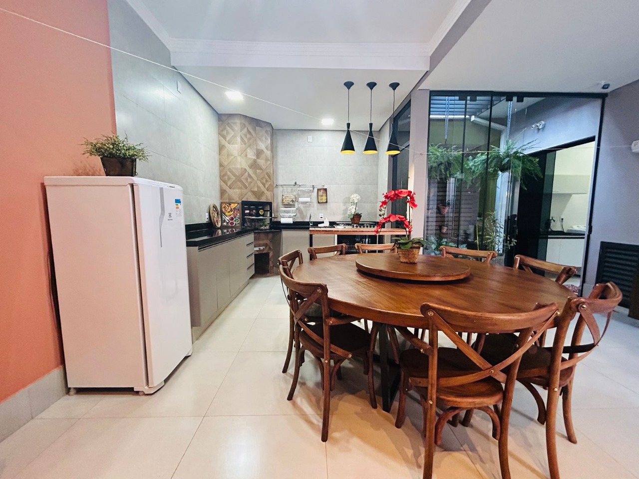 VENDE: CASA 03 DORMITÓRIOS - OFURÔ - CENTRO - BRODOWSKI-SP.