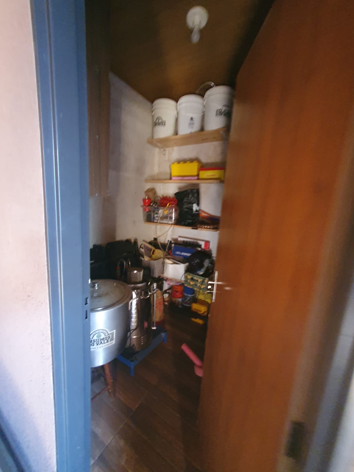 VENDE: CASA 02 DORMITÓRIOS - CONDOMINIO MARIA DO CARMO MACIEL - BRODOWSKI-SP