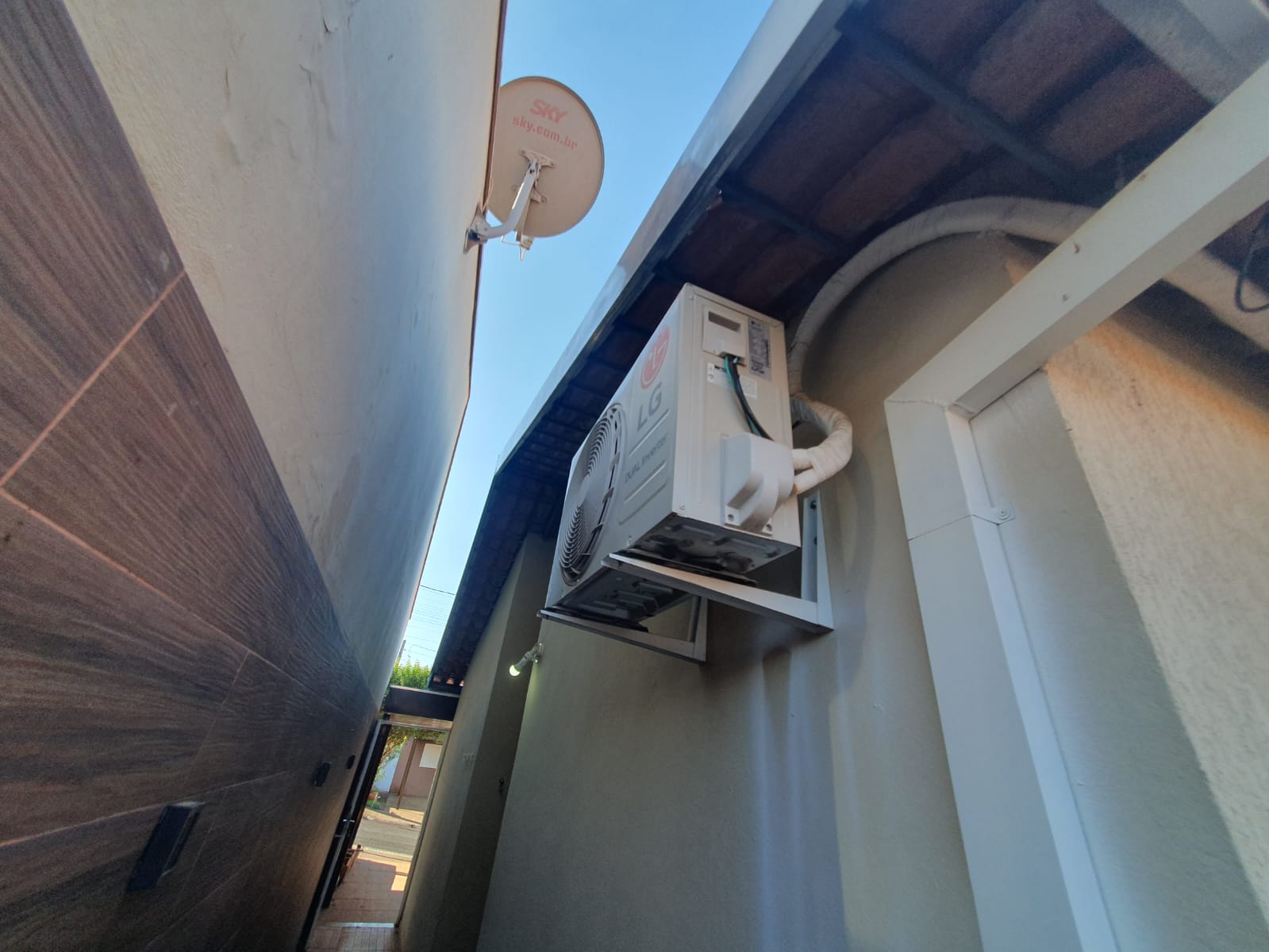 VENDE: CASA 02 DORMITÓRIOS - CONDOMINIO MARIA DO CARMO MACIEL - BRODOWSKI-SP