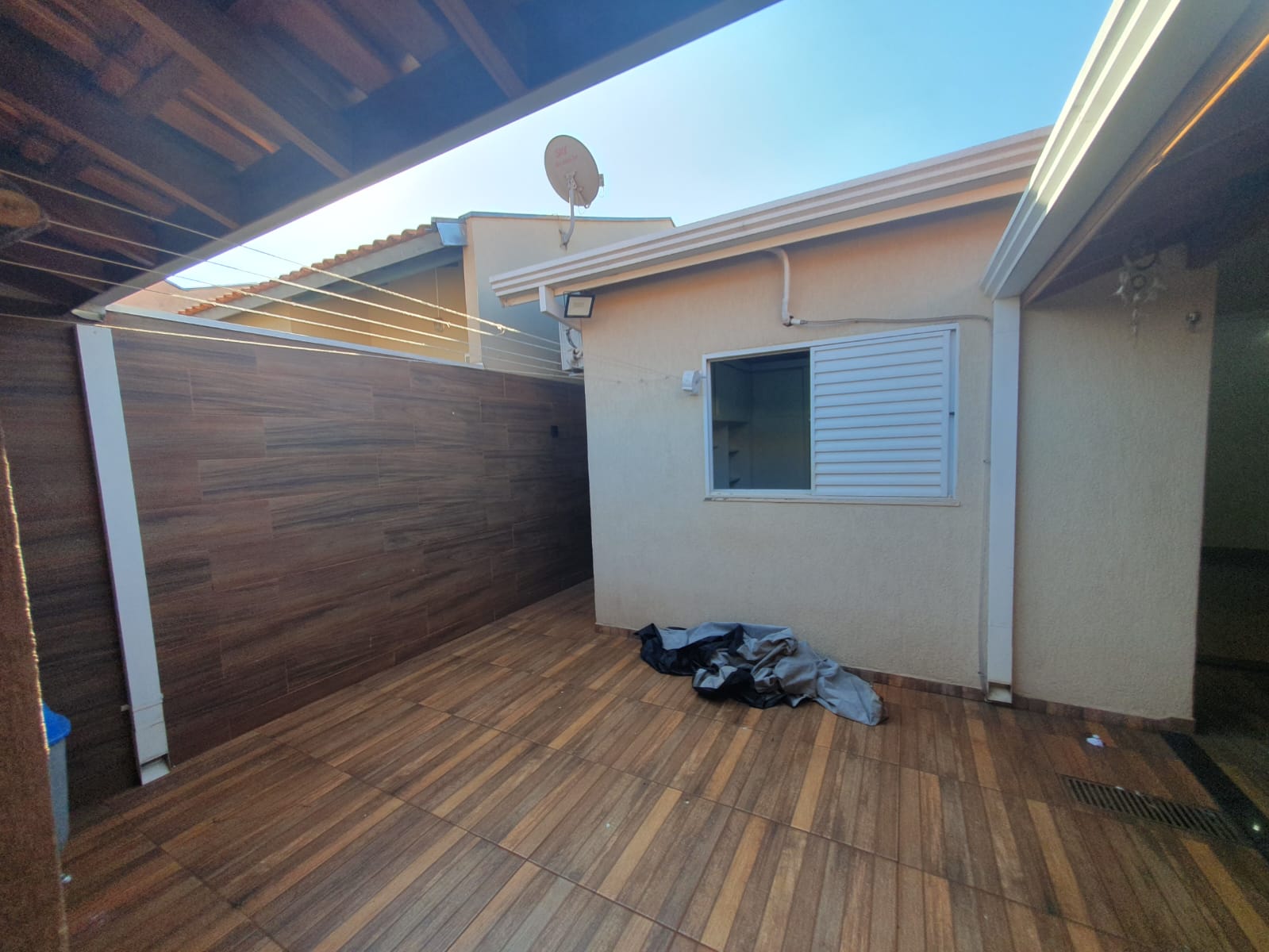 VENDE: CASA 02 DORMITÓRIOS - CONDOMINIO MARIA DO CARMO MACIEL - BRODOWSKI-SP