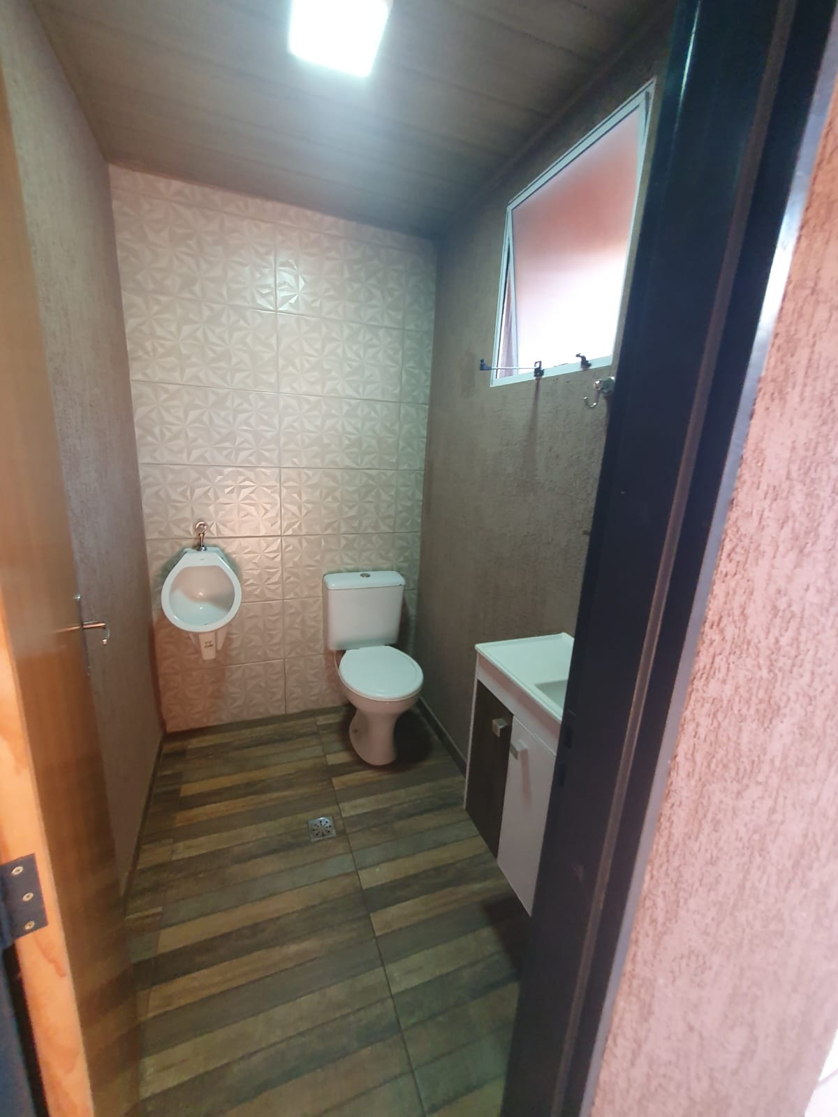 VENDE: CASA 02 DORMITÓRIOS - CONDOMINIO MARIA DO CARMO MACIEL - BRODOWSKI-SP