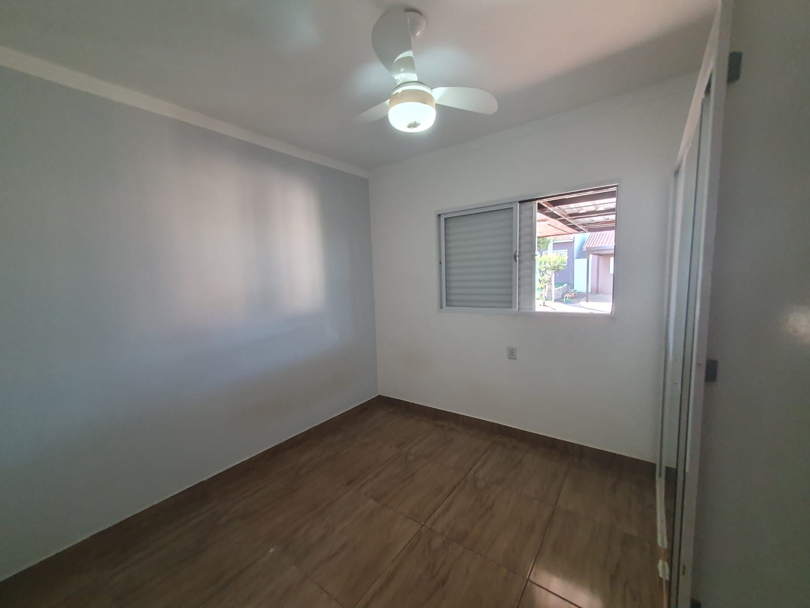 VENDE: CASA 02 DORMITÓRIOS - CONDOMINIO MARIA DO CARMO MACIEL - BRODOWSKI-SP