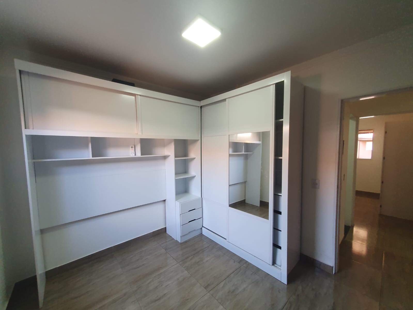 VENDE: CASA 02 DORMITÓRIOS - CONDOMINIO MARIA DO CARMO MACIEL - BRODOWSKI-SP