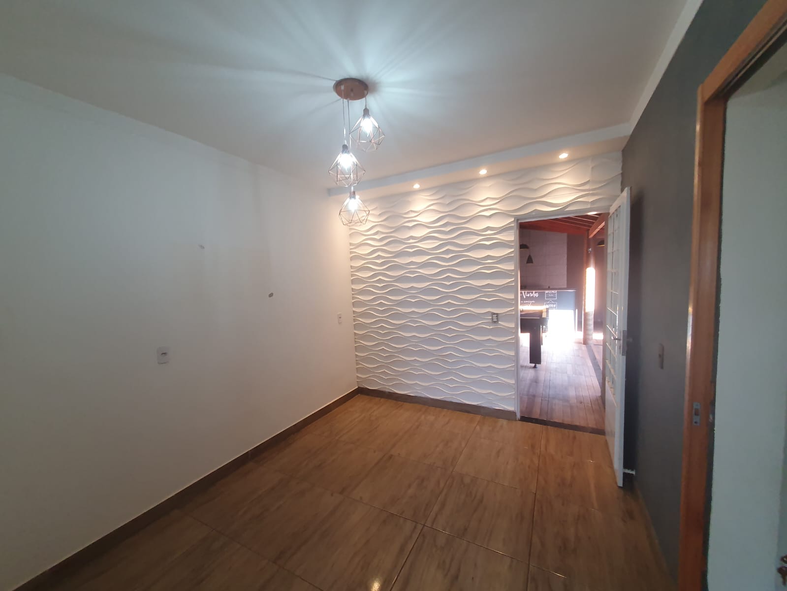 VENDE: CASA 02 DORMITÓRIOS - CONDOMINIO MARIA DO CARMO MACIEL - BRODOWSKI-SP