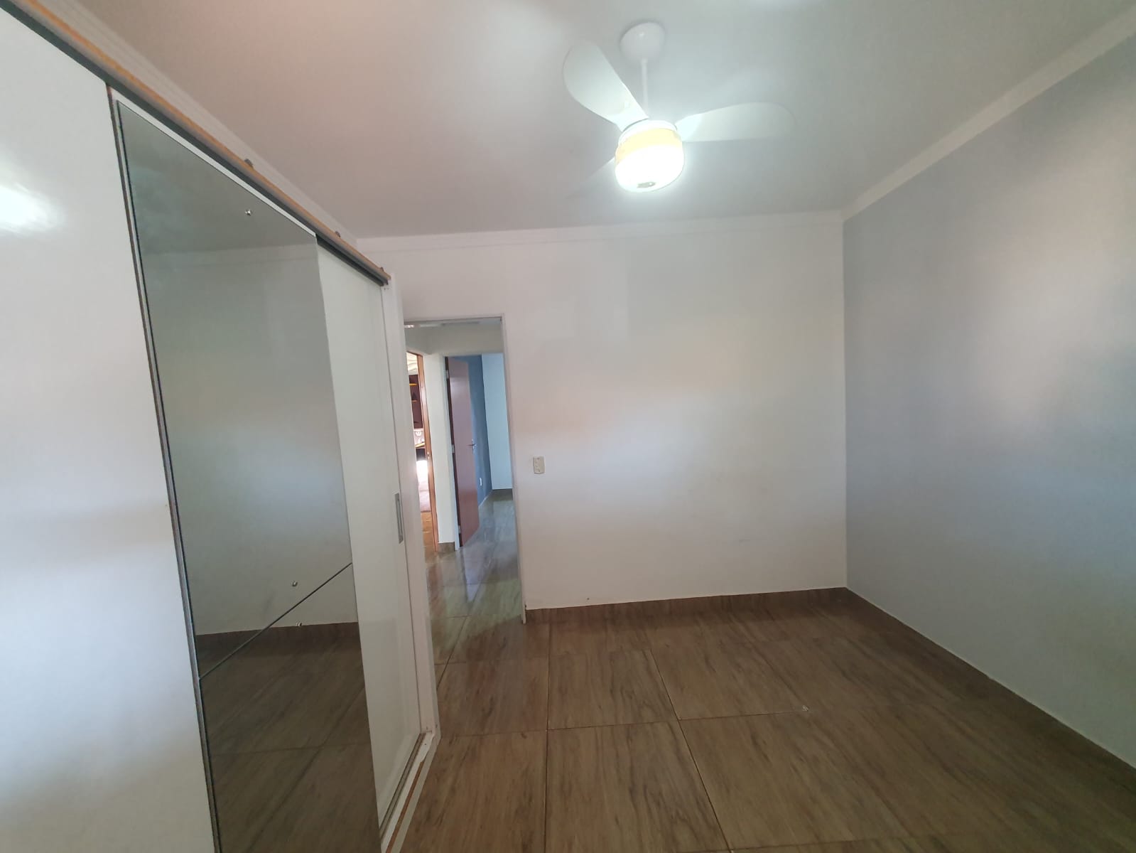 VENDE: CASA 02 DORMITÓRIOS - CONDOMINIO MARIA DO CARMO MACIEL - BRODOWSKI-SP