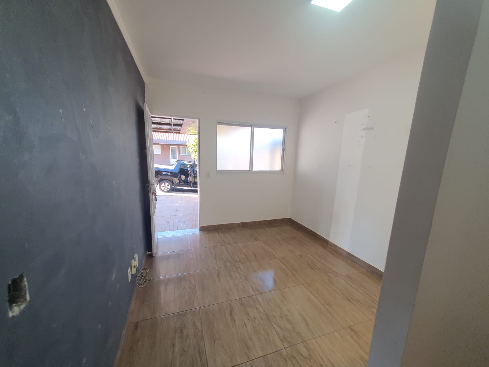 VENDE: CASA 02 DORMITÓRIOS - CONDOMINIO MARIA DO CARMO MACIEL - BRODOWSKI-SP