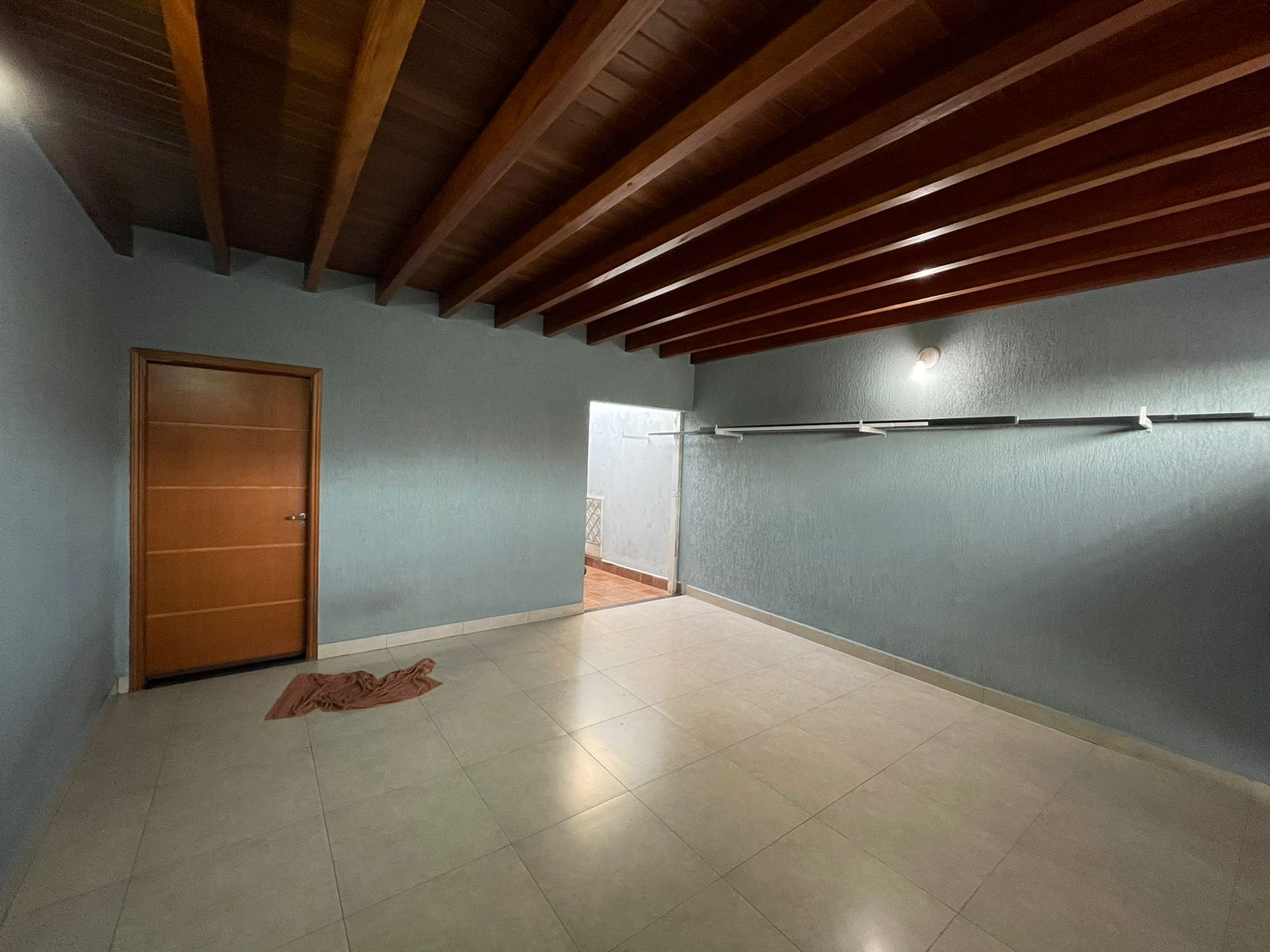 VENDE: CASA 02 DORMITÓRIOS  - RESIDENCIAL BOM JARDIM - BRODOWSKI-SP.