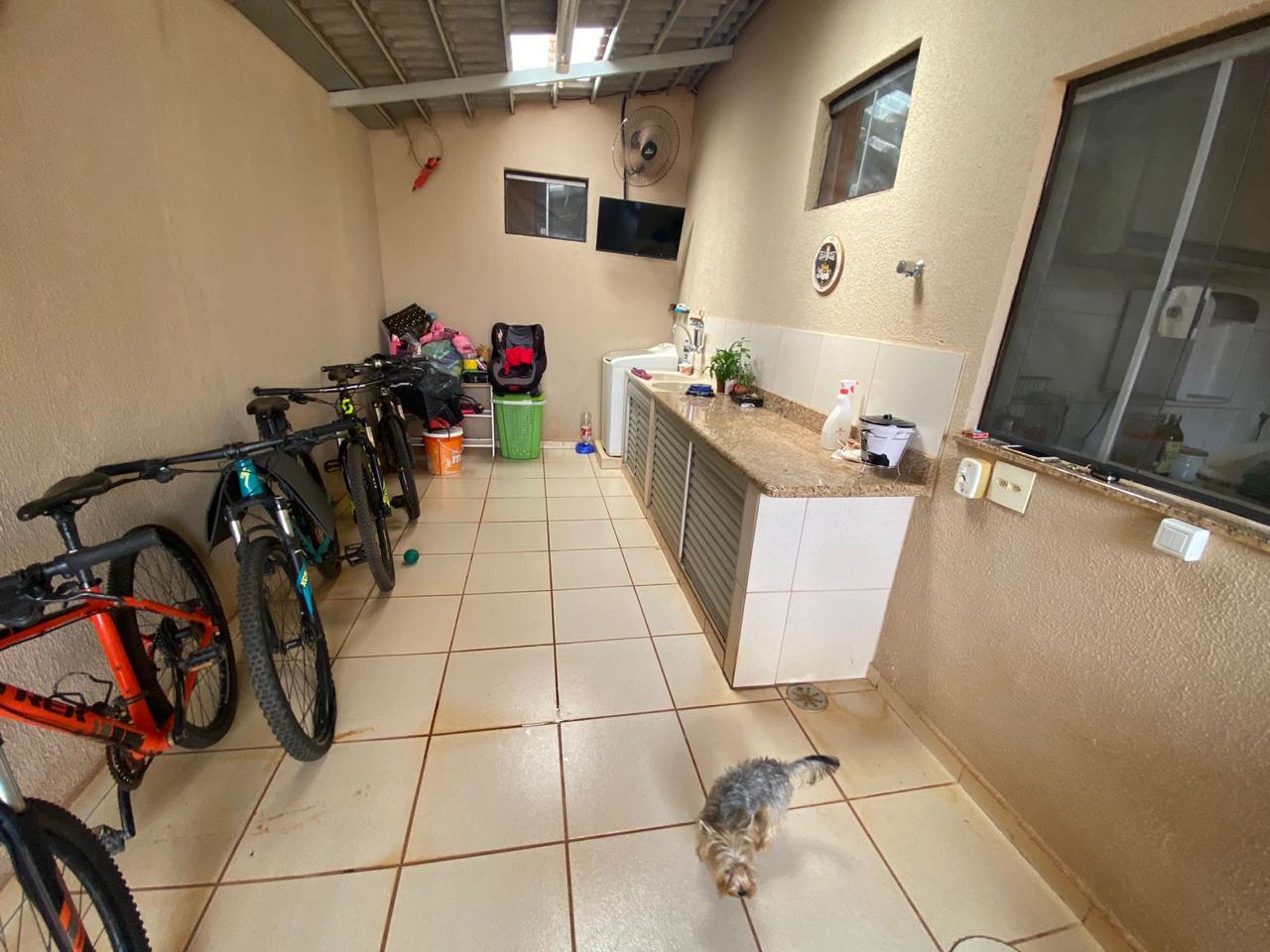 VENDE - CASA CONDOMÍNIO RUBI - 3 DORMITÓRIOS - EM BRODOWSKI-SP. brodosqui