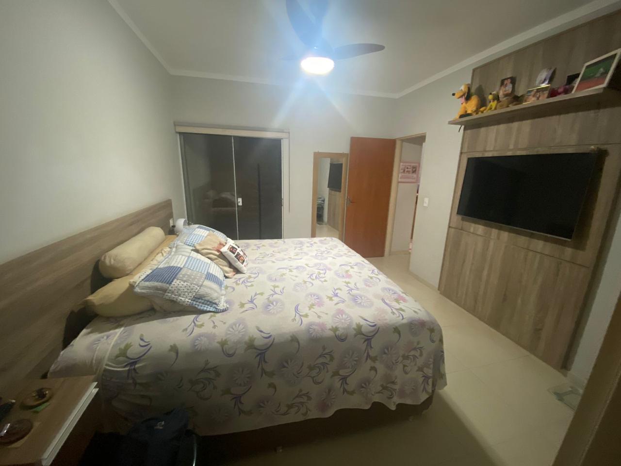 VENDE - CASA CONDOMÍNIO RUBI - 3 DORMITÓRIOS - EM BRODOWSKI-SP. brodosqui