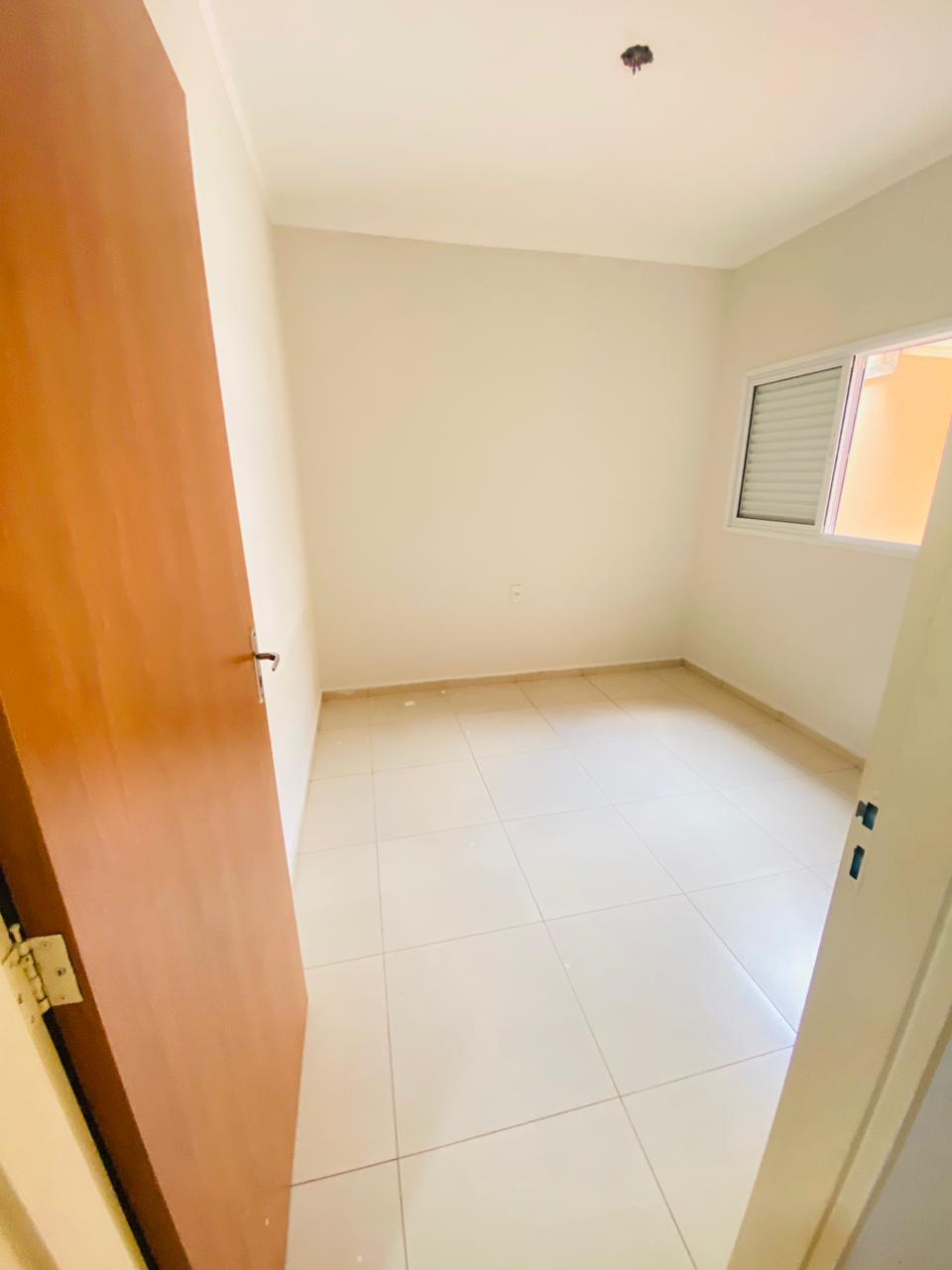 VENDE - CASA CONDOMÍNIO RUBI - 3 DORMITÓRIOS - EM BRODOWSKI-SP. brodosqui