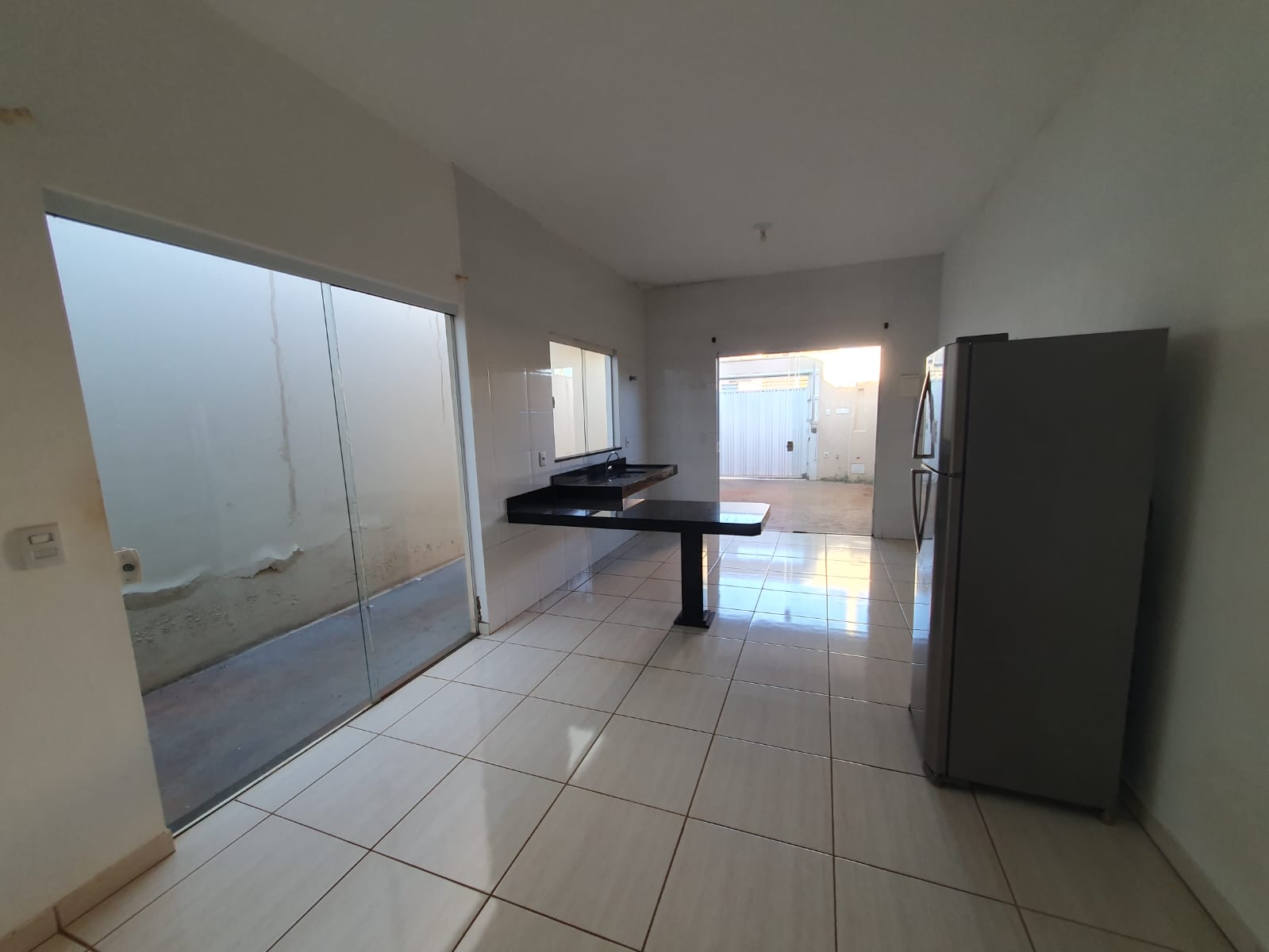 VENDE - CASA 02 QUARTOS - RESIDENCIAL BOM JARDIM - EM BRODOWSKI-SP.