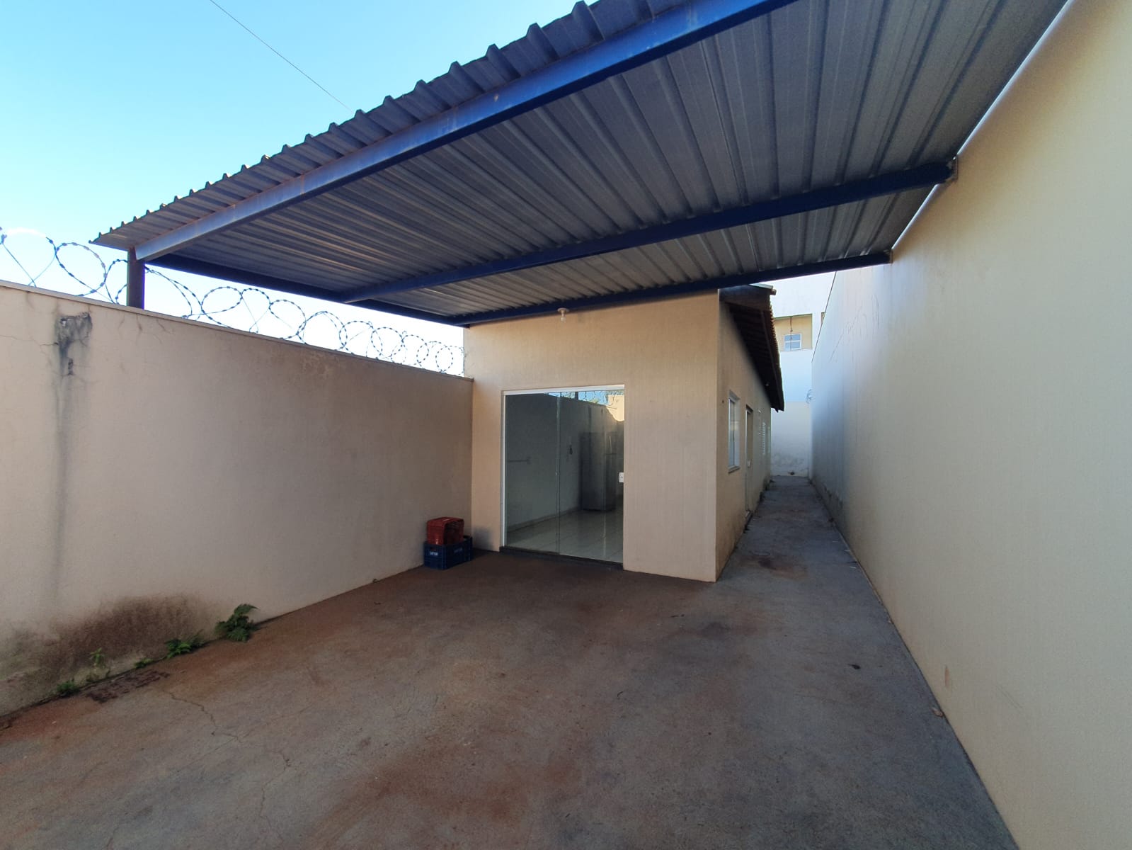 VENDE - CASA 02 QUARTOS - RESIDENCIAL BOM JARDIM - EM BRODOWSKI-SP.
