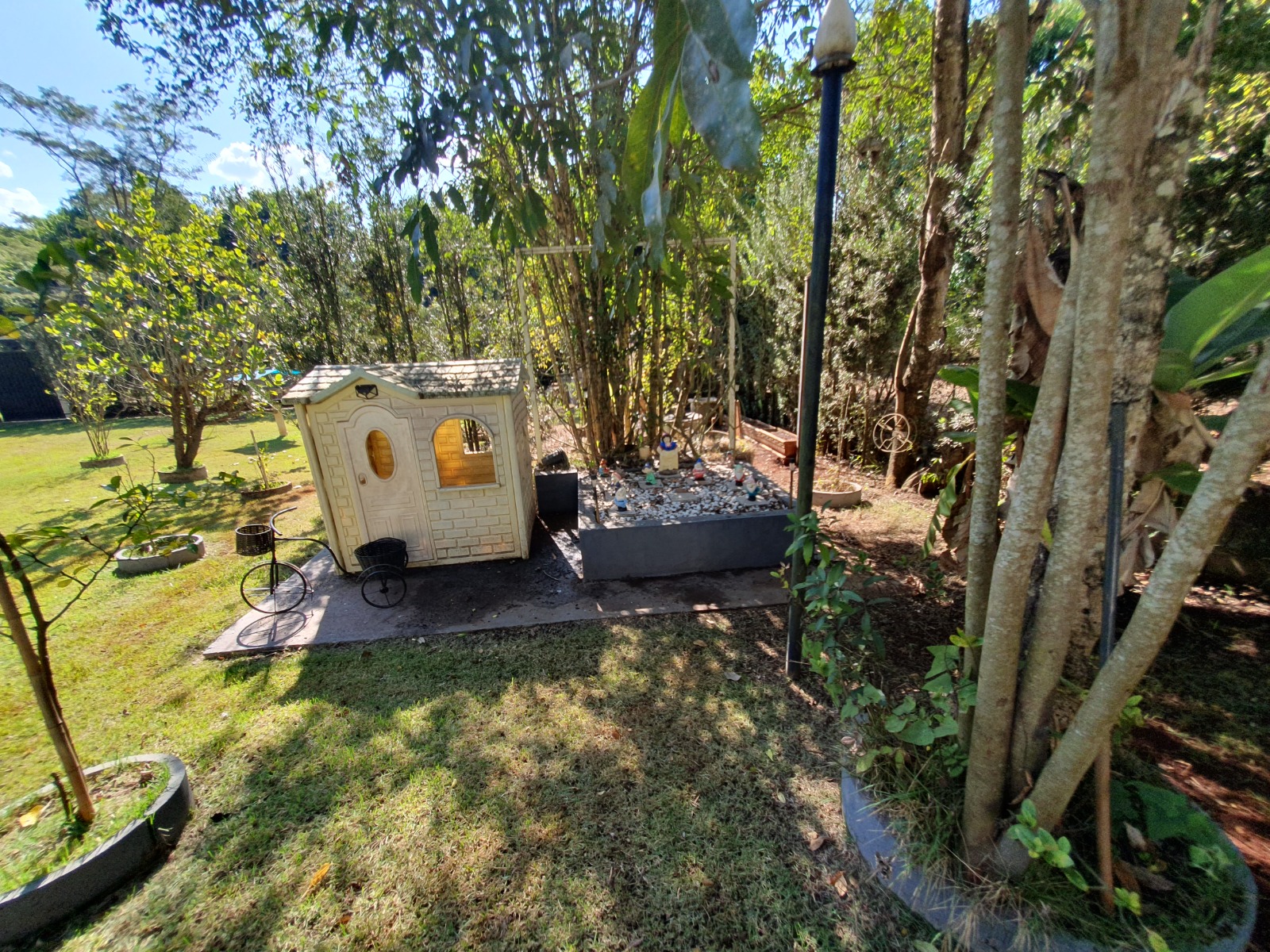 VENDE: RANCHO COMPLETO - BEIRA DO RIO PARDO - FAZENDA PAREDÃO -SERRANA-SP.