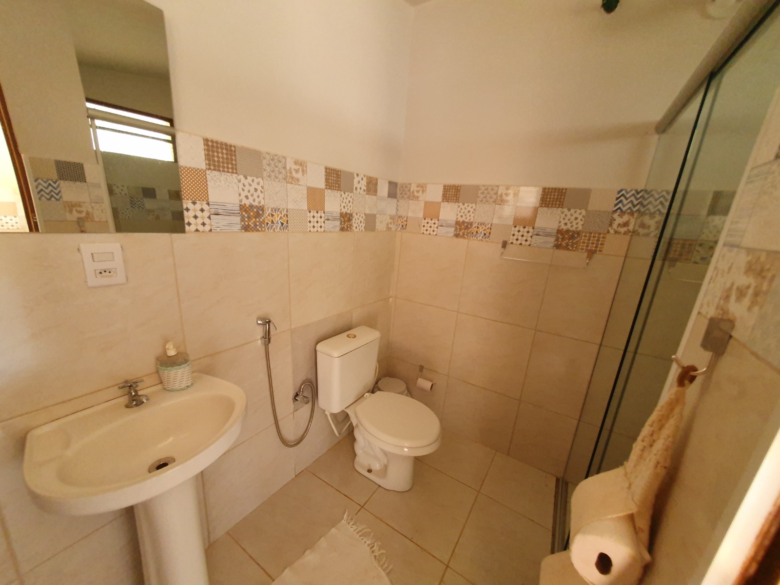 VENDE: RANCHO COMPLETO - BEIRA DO RIO PARDO - FAZENDA PAREDÃO -SERRANA-SP.