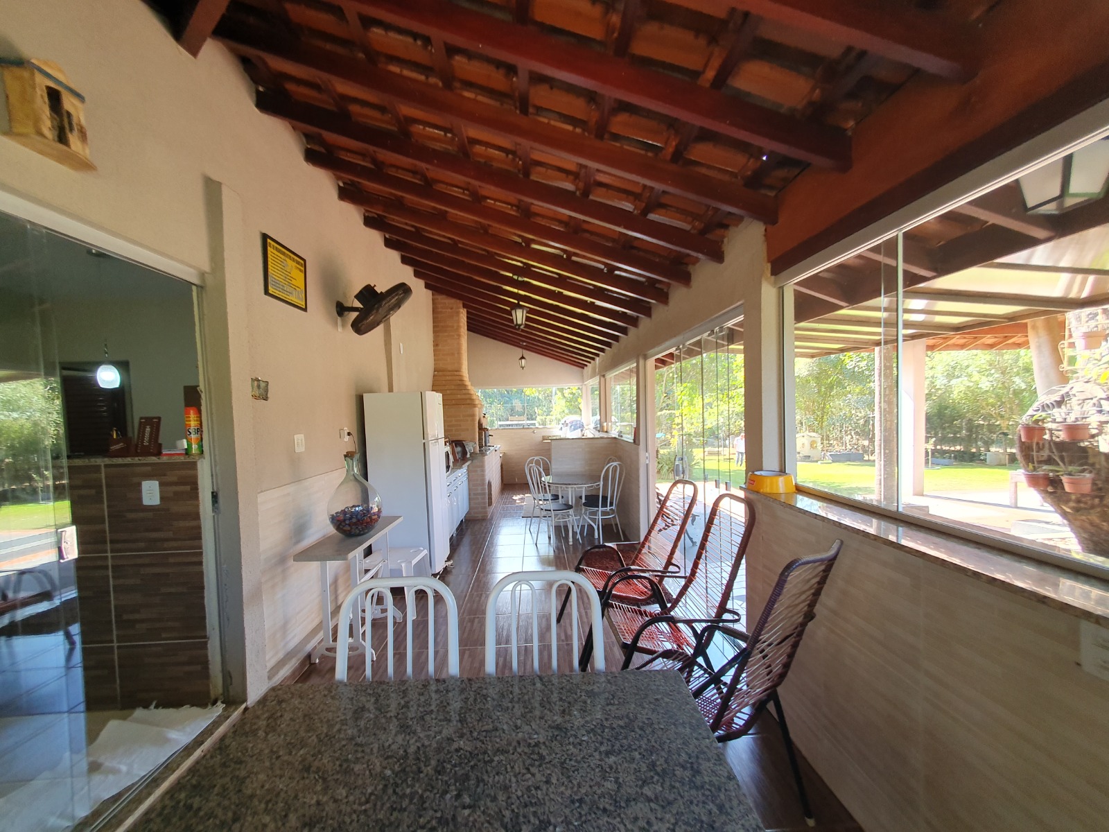VENDE: RANCHO COMPLETO - BEIRA DO RIO PARDO - FAZENDA PAREDÃO -SERRANA-SP.