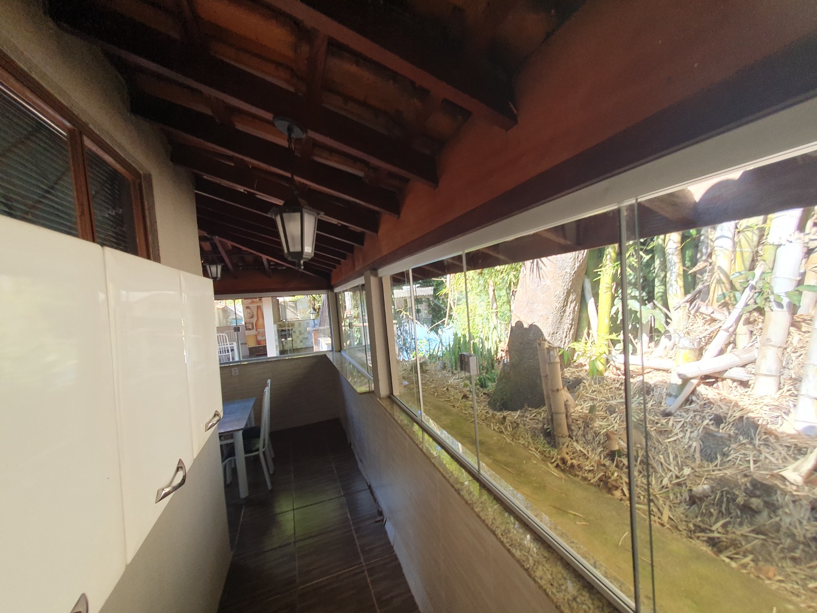 VENDE: RANCHO COMPLETO - BEIRA DO RIO PARDO - FAZENDA PAREDÃO -SERRANA-SP.