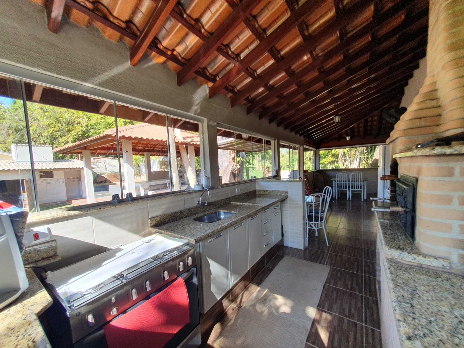 VENDE: RANCHO COMPLETO - BEIRA DO RIO PARDO - FAZENDA PAREDÃO -SERRANA-SP.
