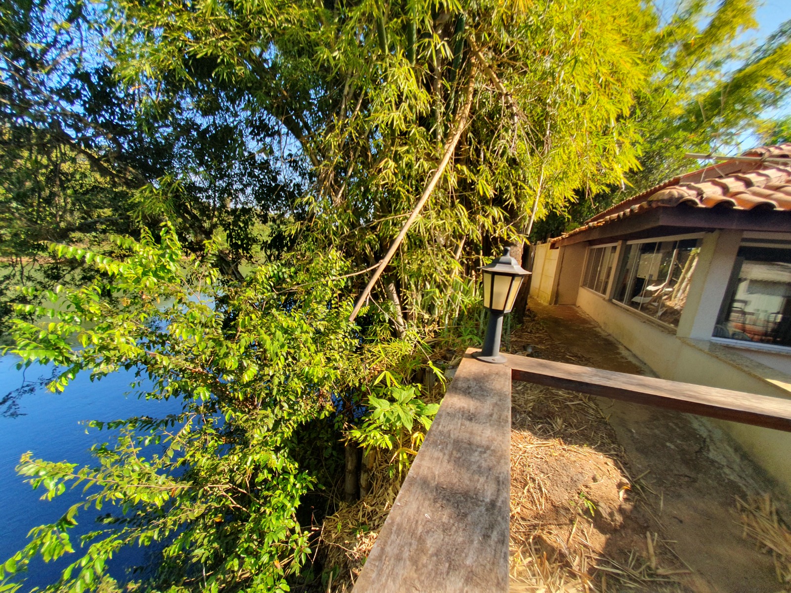 VENDE: RANCHO COMPLETO - BEIRA DO RIO PARDO - FAZENDA PAREDÃO -SERRANA-SP.