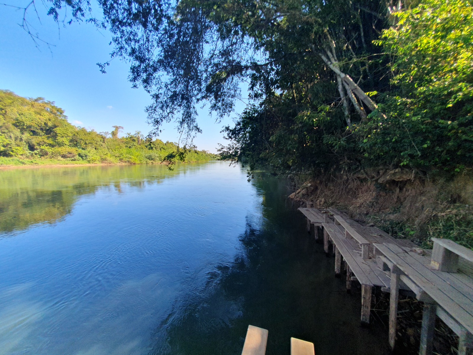 VENDE: RANCHO COMPLETO - BEIRA DO RIO PARDO - FAZENDA PAREDÃO -SERRANA-SP.