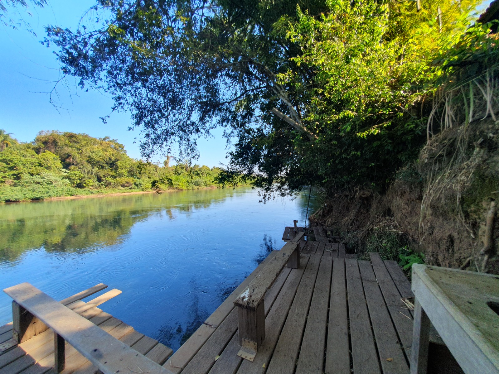 VENDE: RANCHO COMPLETO - BEIRA DO RIO PARDO - FAZENDA PAREDÃO -SERRANA-SP.