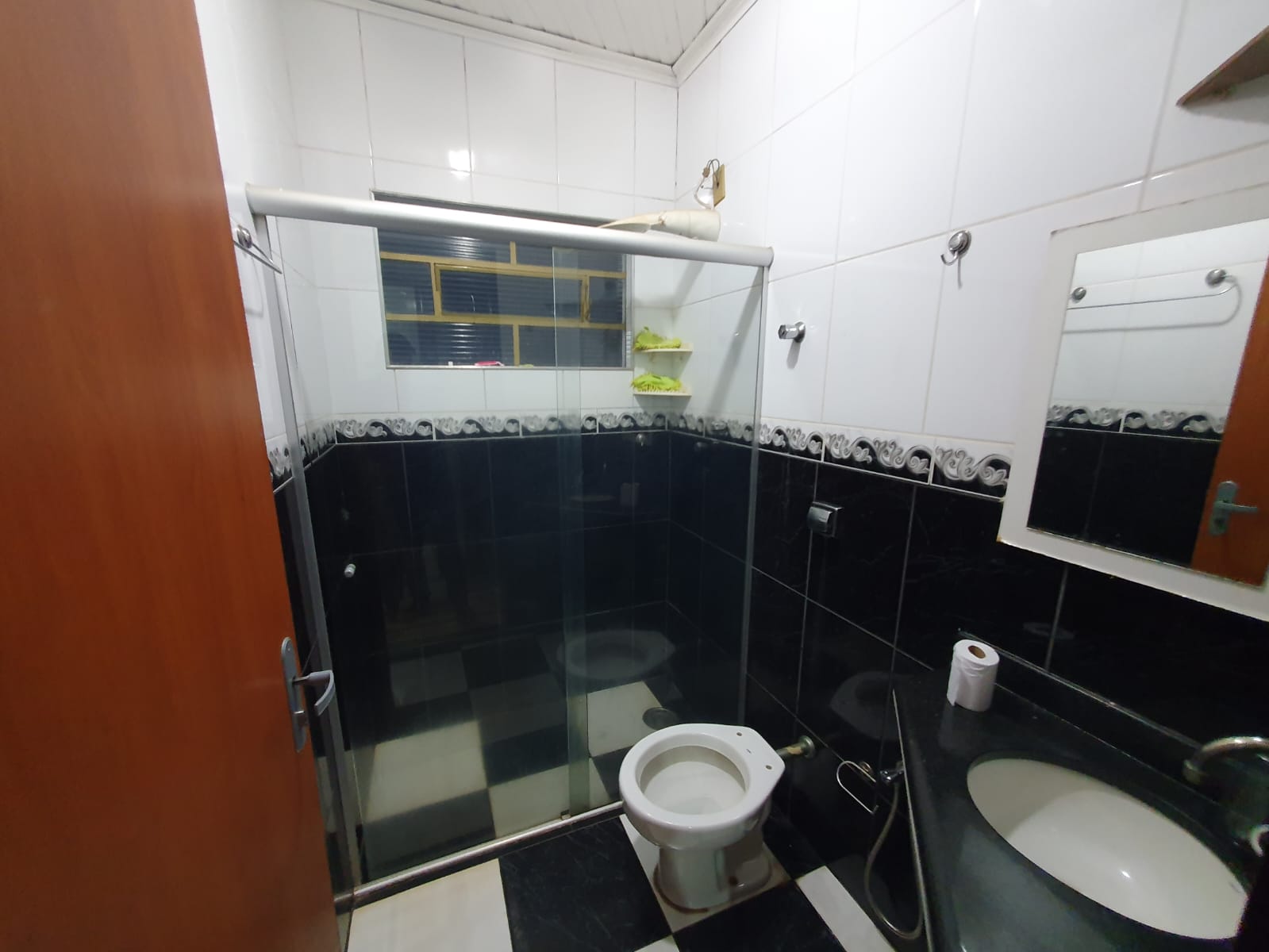 VENDE: CASA COM PISCINA - COHAB III - BRODOWSKI-SP. (Brodosqui)