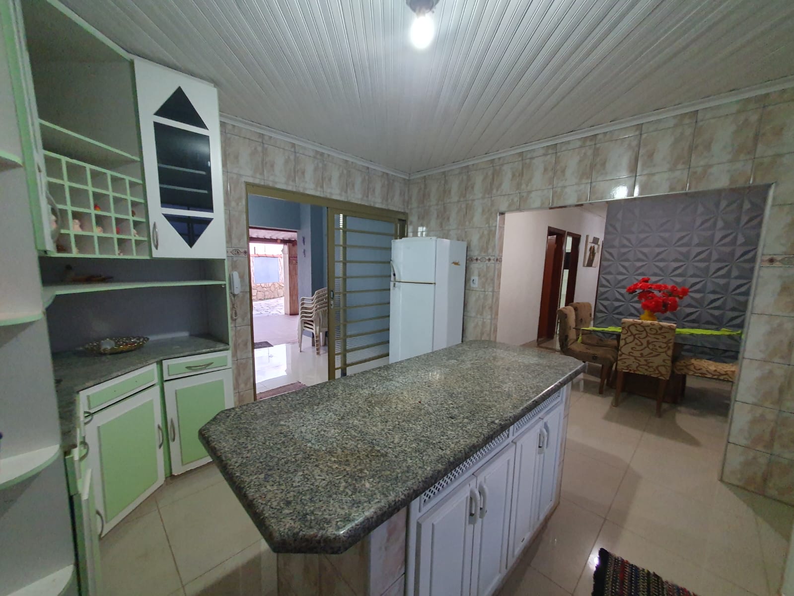 VENDE: CASA COM PISCINA - COHAB III - BRODOWSKI-SP. (Brodosqui)