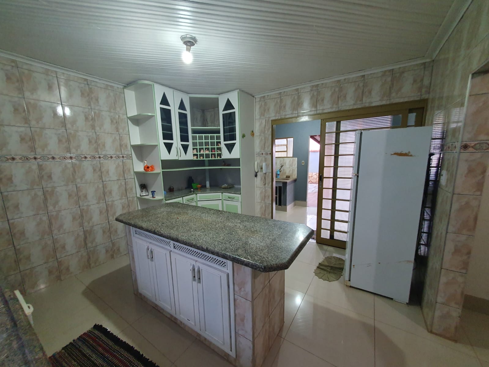 VENDE: CASA COM PISCINA - COHAB III - BRODOWSKI-SP. (Brodosqui)