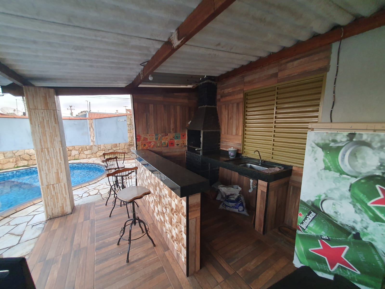 VENDE: CASA COM PISCINA - COHAB III - BRODOWSKI-SP. (Brodosqui)
