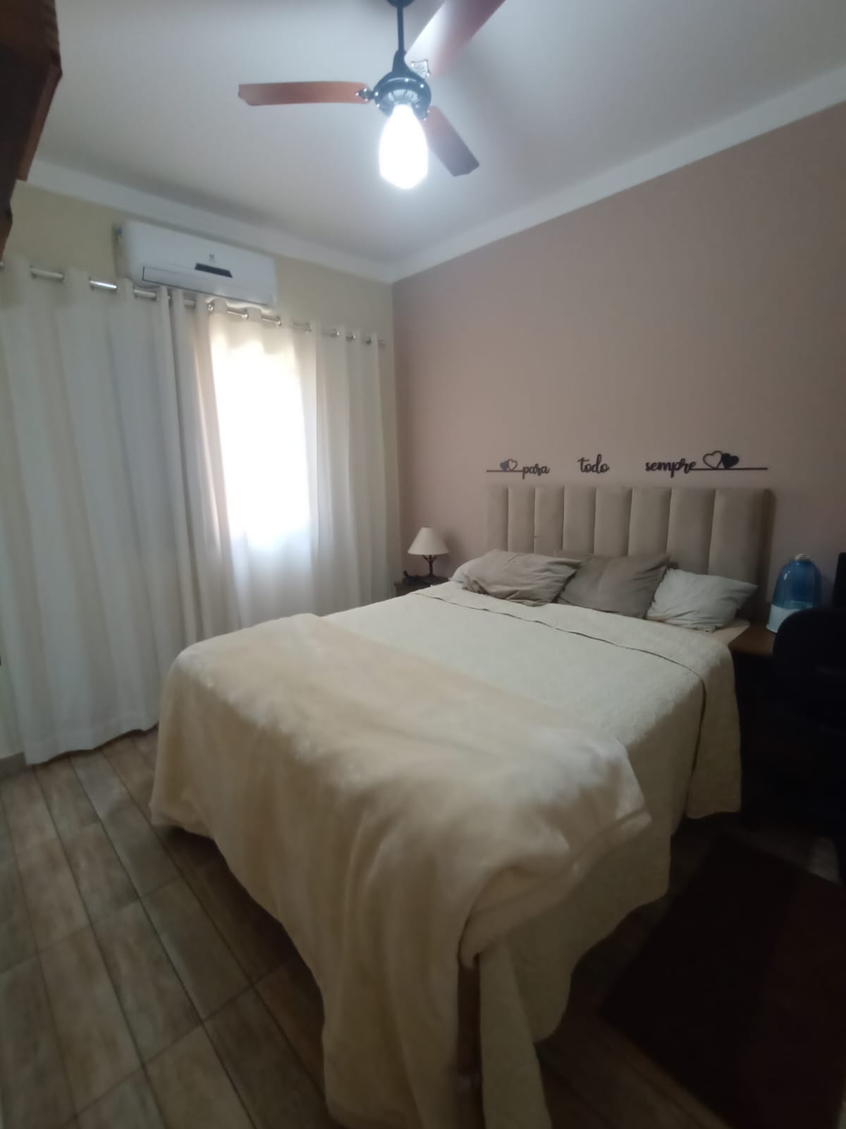 VENDE: CASA 02 DORMITÓRIOS - 