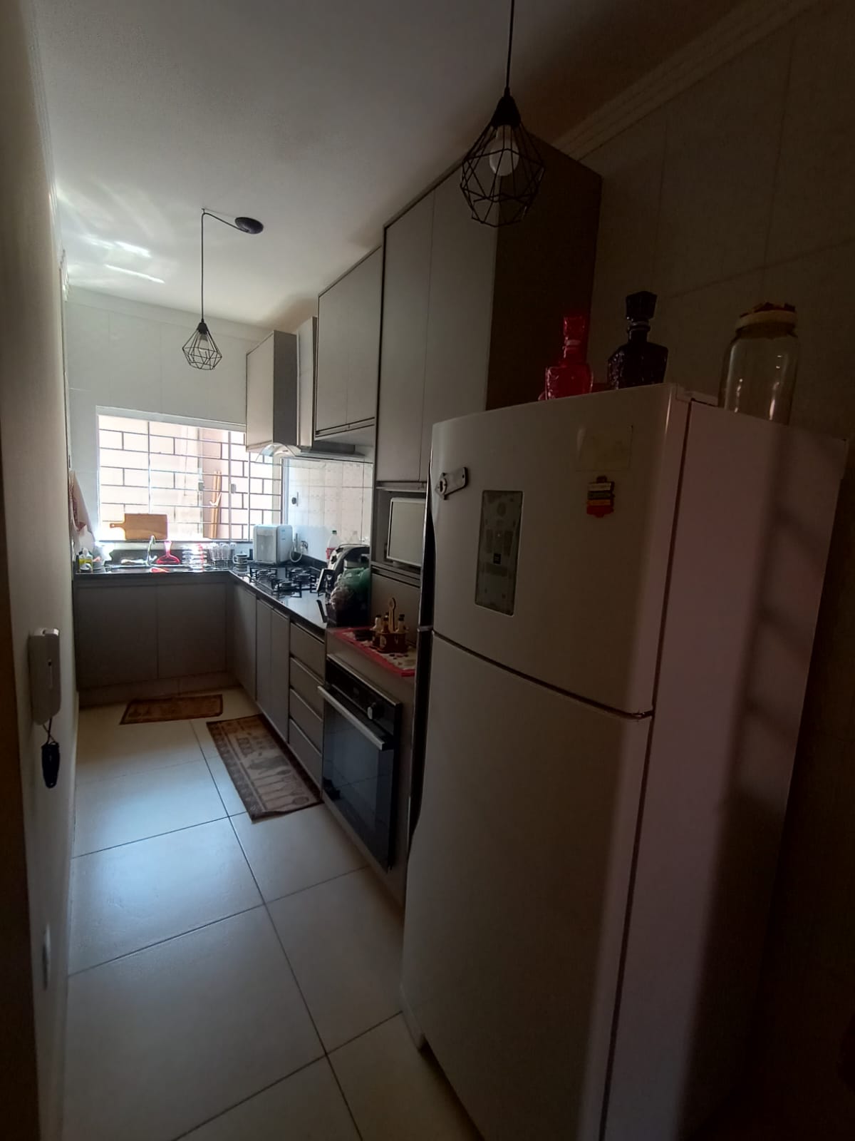 VENDE: CASA 02 DORMITÓRIOS - 