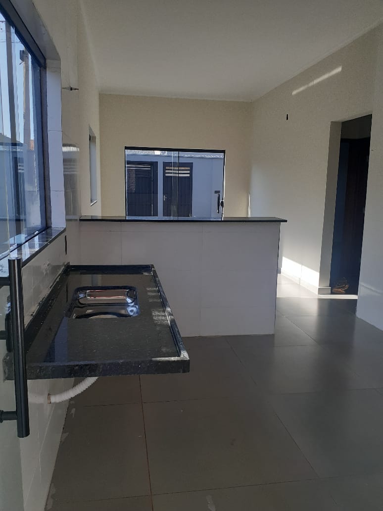 VENDE: CASA 03 DORMITÓRIOS - BAIRRO SÃO FRANCISCO (BOULEVARD) - JARDINÓPOLIS-SP.