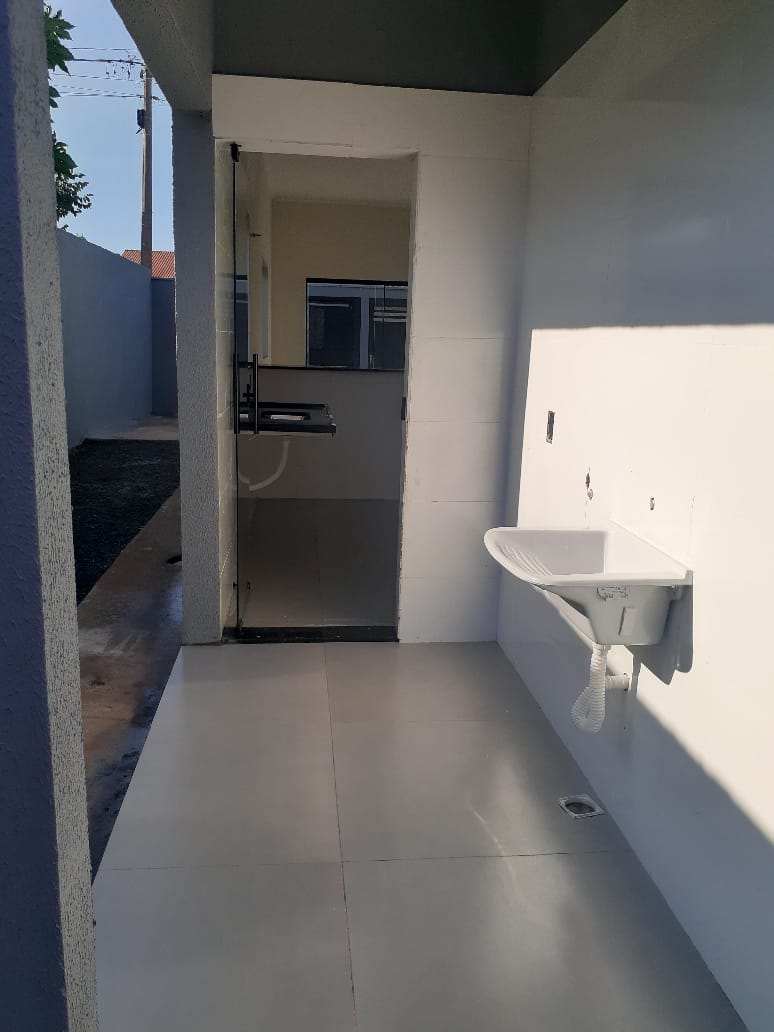 VENDE: CASA 03 DORMITÓRIOS - BAIRRO SÃO FRANCISCO (BOULEVARD) - JARDINÓPOLIS-SP.