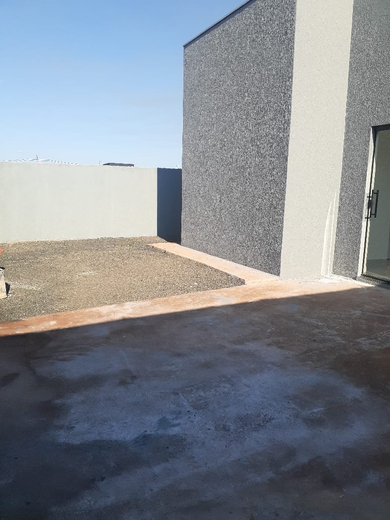 VENDE: CASA 03 DORMITÓRIOS - BAIRRO SÃO FRANCISCO (BOULEVARD) - JARDINÓPOLIS-SP.