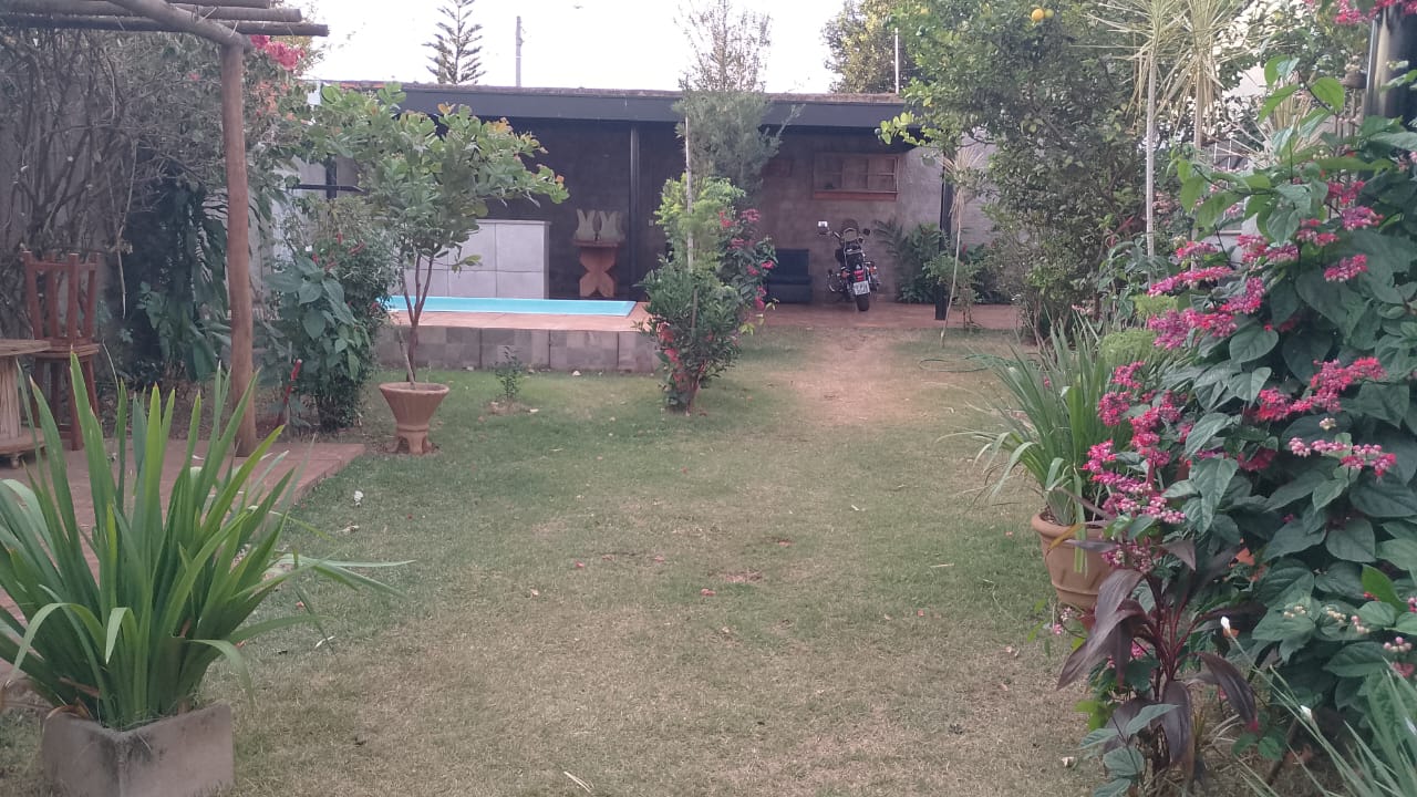 VENDE: TERRENO MURADO -PORTÃO - 01 SUÍTE - CONDOMÍNIO VERONA EM BRODOWSKI-SP