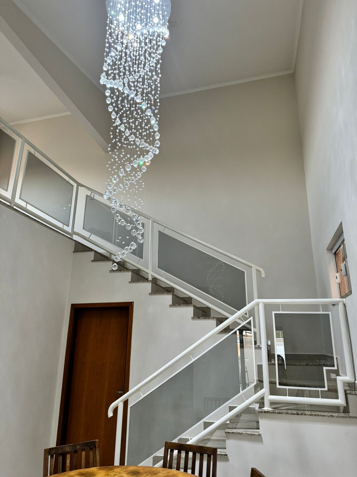 VENDE: CASA COM PISCINA - JARDIM DAS OLIVEIRAS - BRODOWSKI-SP