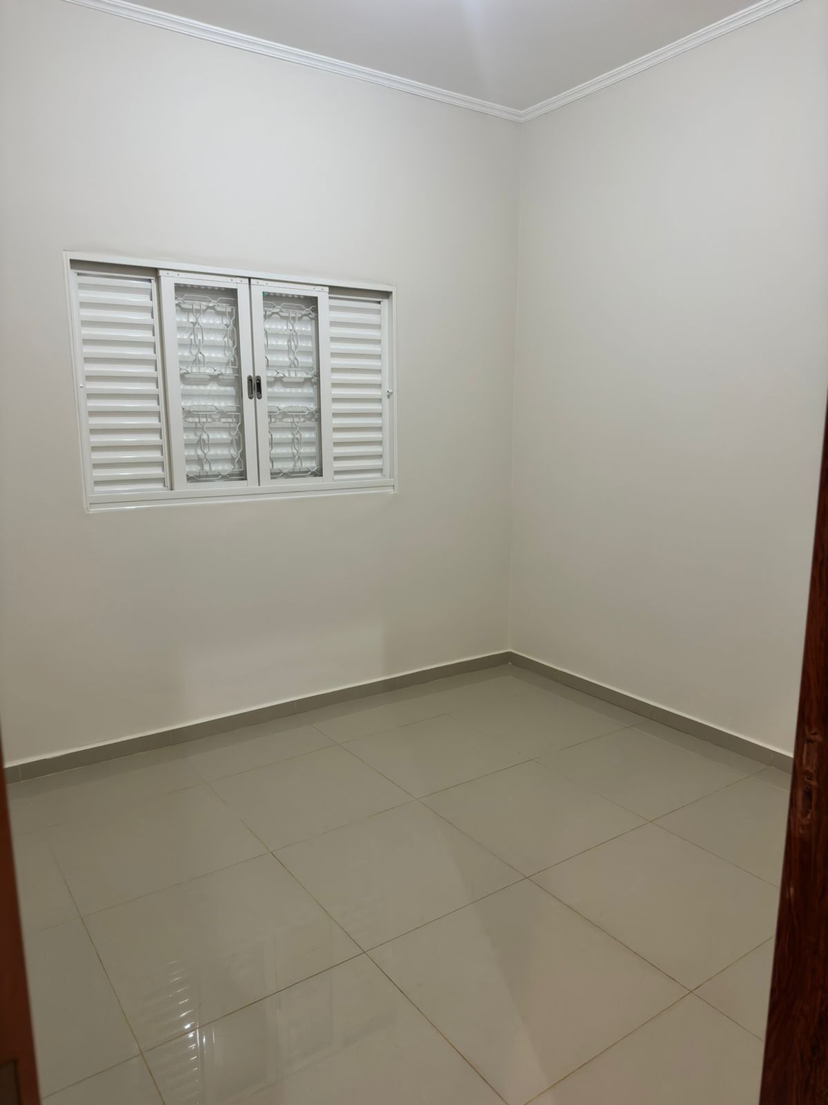 VENDE: CASA COM PISCINA - JARDIM DAS OLIVEIRAS - BRODOWSKI-SP