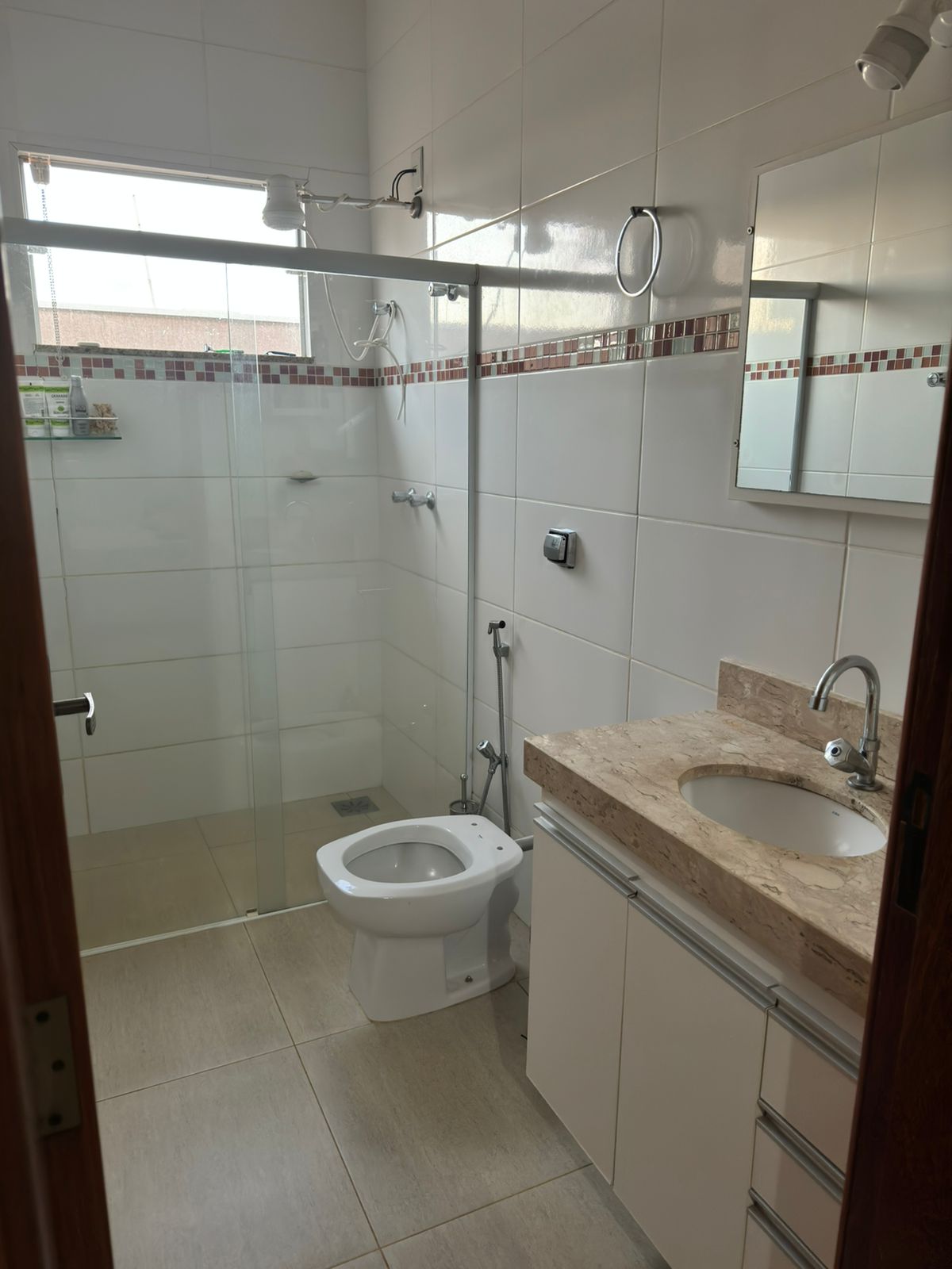VENDE: CASA COM PISCINA - JARDIM DAS OLIVEIRAS - BRODOWSKI-SP