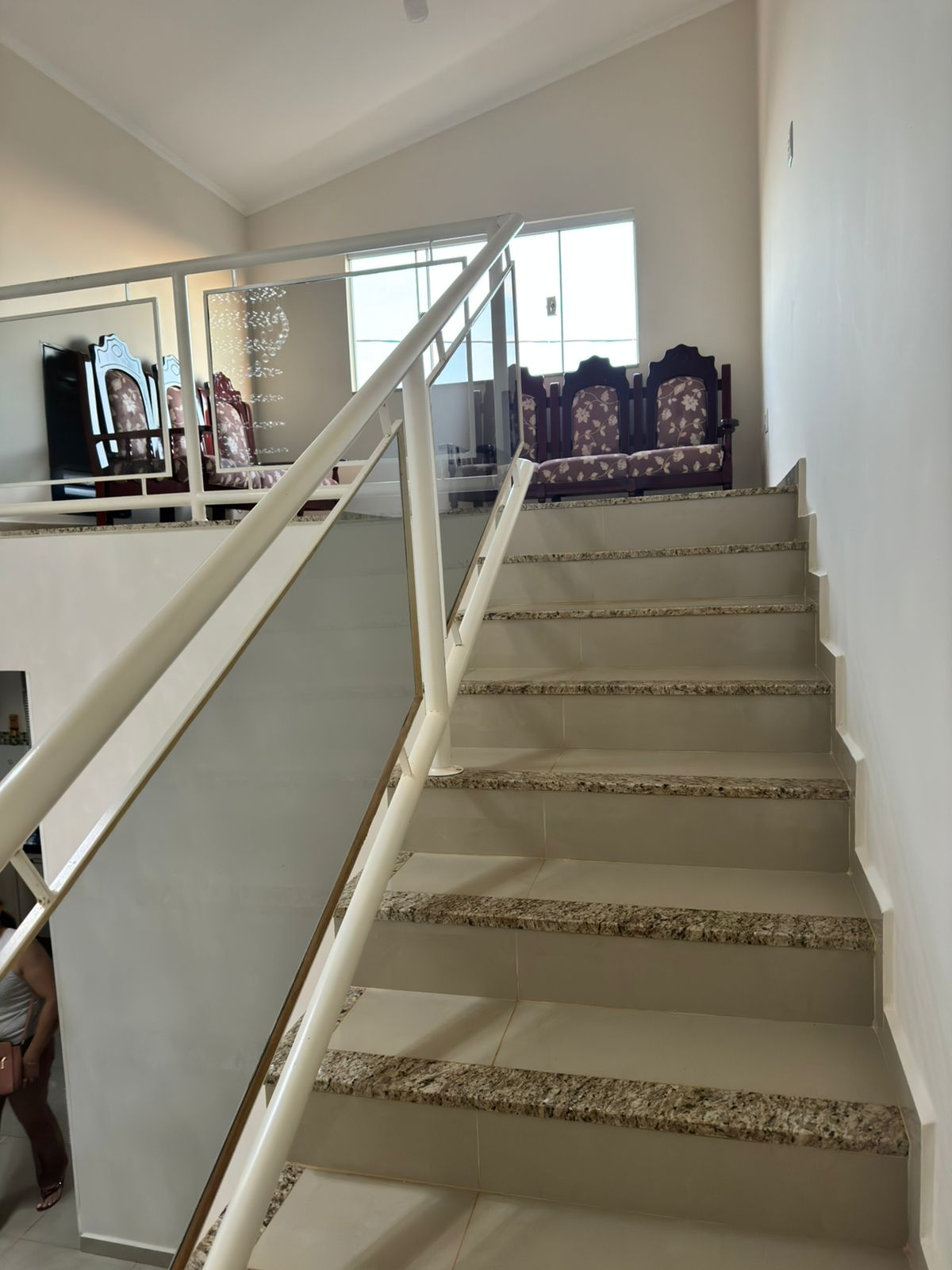 VENDE: CASA COM PISCINA - JARDIM DAS OLIVEIRAS - BRODOWSKI-SP