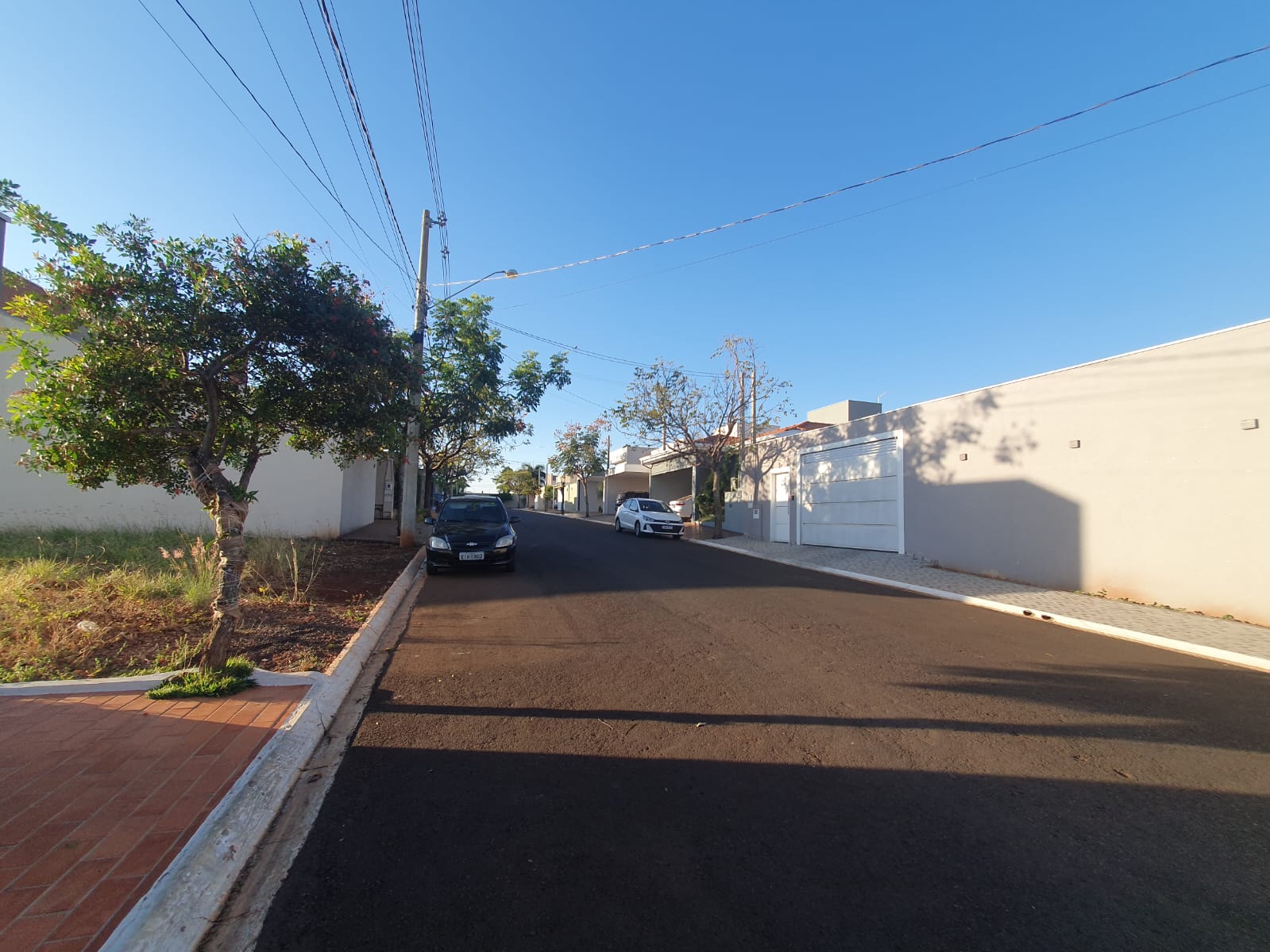 VENDE: CASA NO CONDOMÍNIO VERONA - COMPLETA - BRODOWSKI-SP.