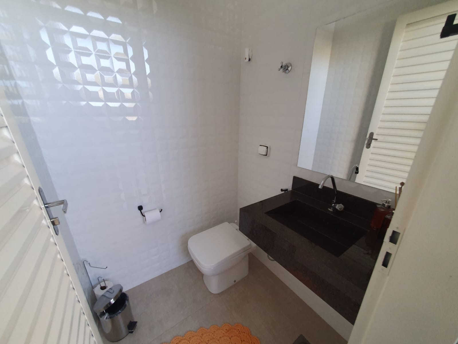 VENDE: CASA NO CONDOMÍNIO VERONA - COMPLETA - BRODOWSKI-SP.