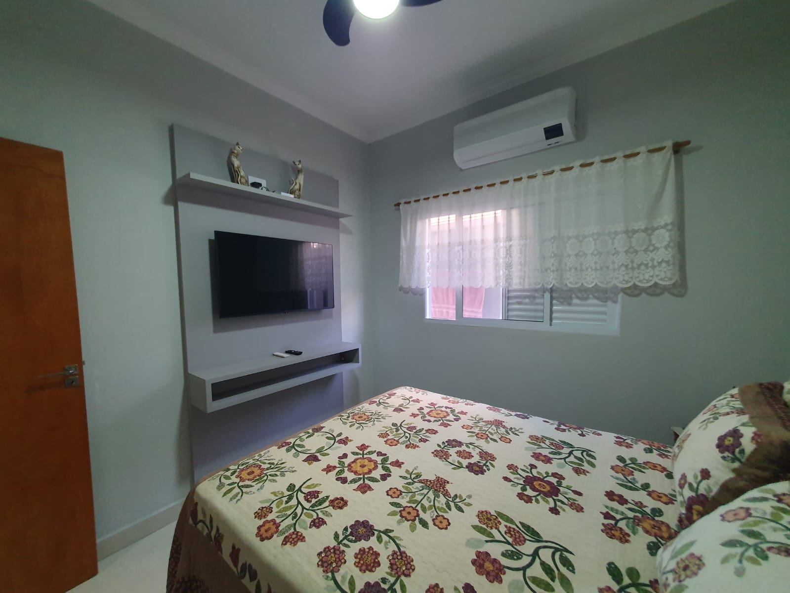 VENDE: CASA NO CONDOMÍNIO VERONA - COMPLETA - BRODOWSKI-SP.