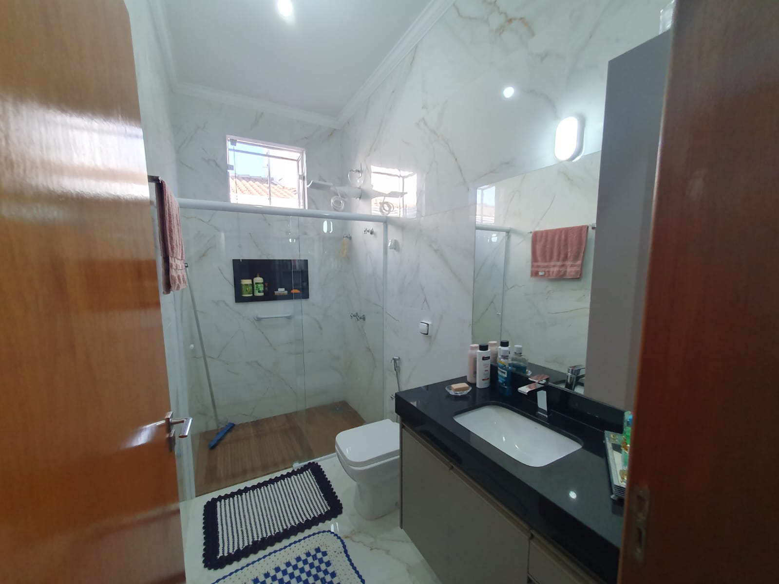 VENDE: CASA NO CONDOMÍNIO VERONA - COMPLETA - BRODOWSKI-SP.