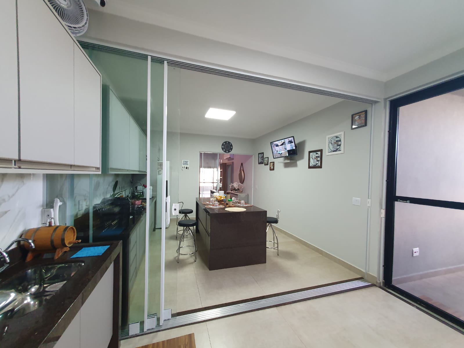 VENDE: CASA NO CONDOMÍNIO VERONA - COMPLETA - BRODOWSKI-SP.