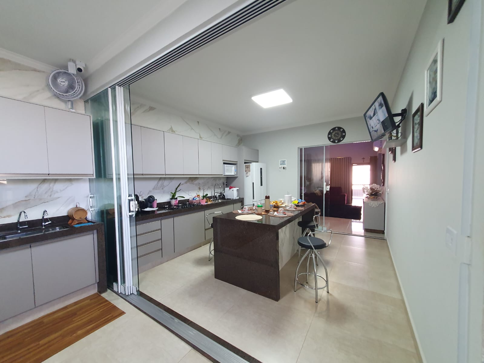 VENDE: CASA NO CONDOMÍNIO VERONA - COMPLETA - BRODOWSKI-SP.