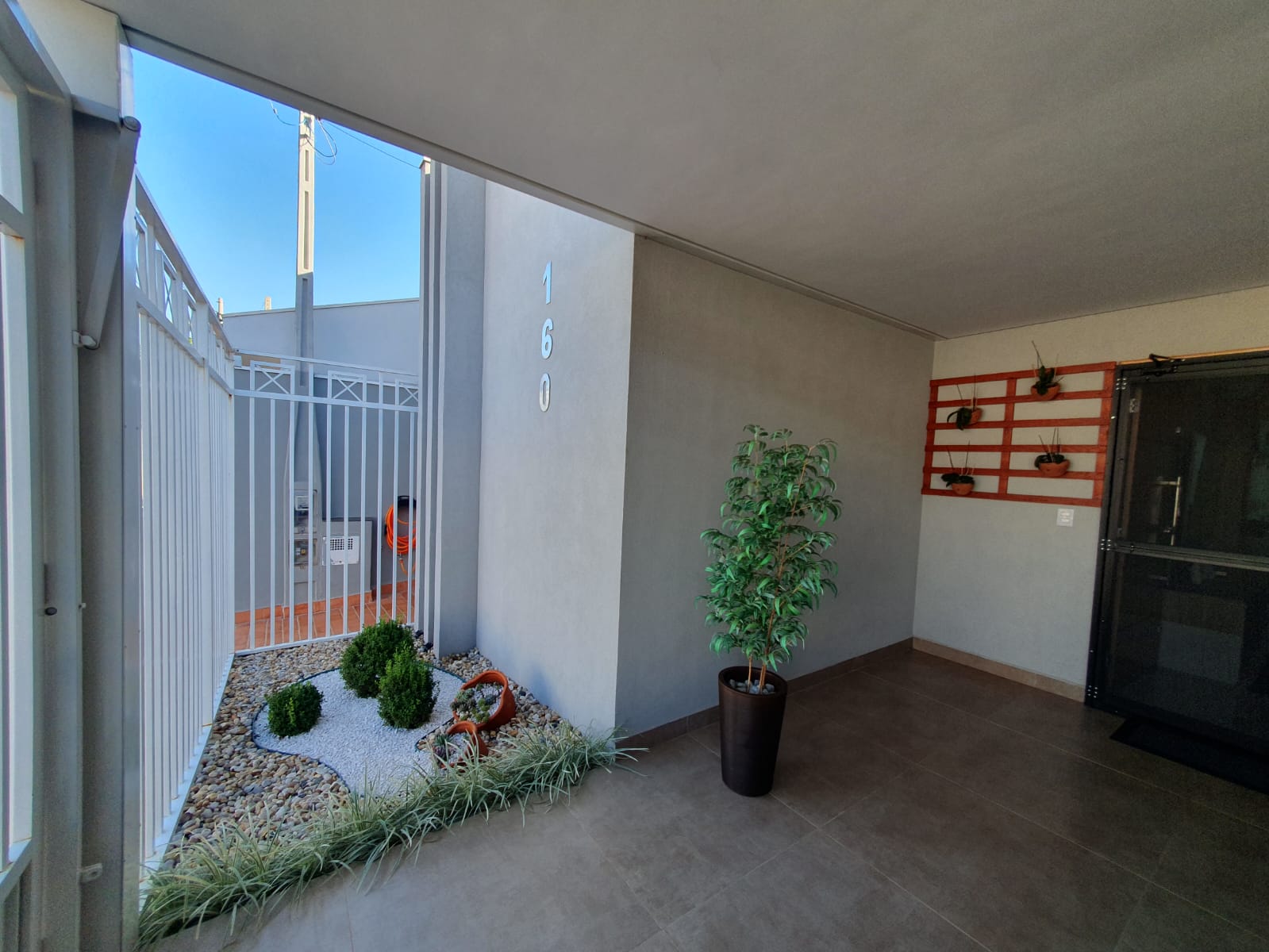 VENDE: CASA NO CONDOMÍNIO VERONA - COMPLETA - BRODOWSKI-SP.