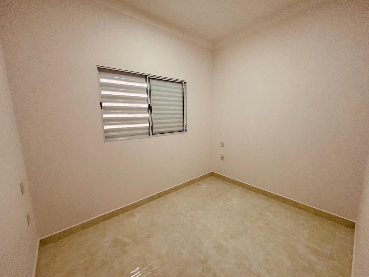 VENDE: CASA 03 DORMITÓRIOS SENDO 01 SUÍTE - AMPLO TERRENO DE 429M² - JARDIM MARIA IMACULADA II - BRODOWSKI