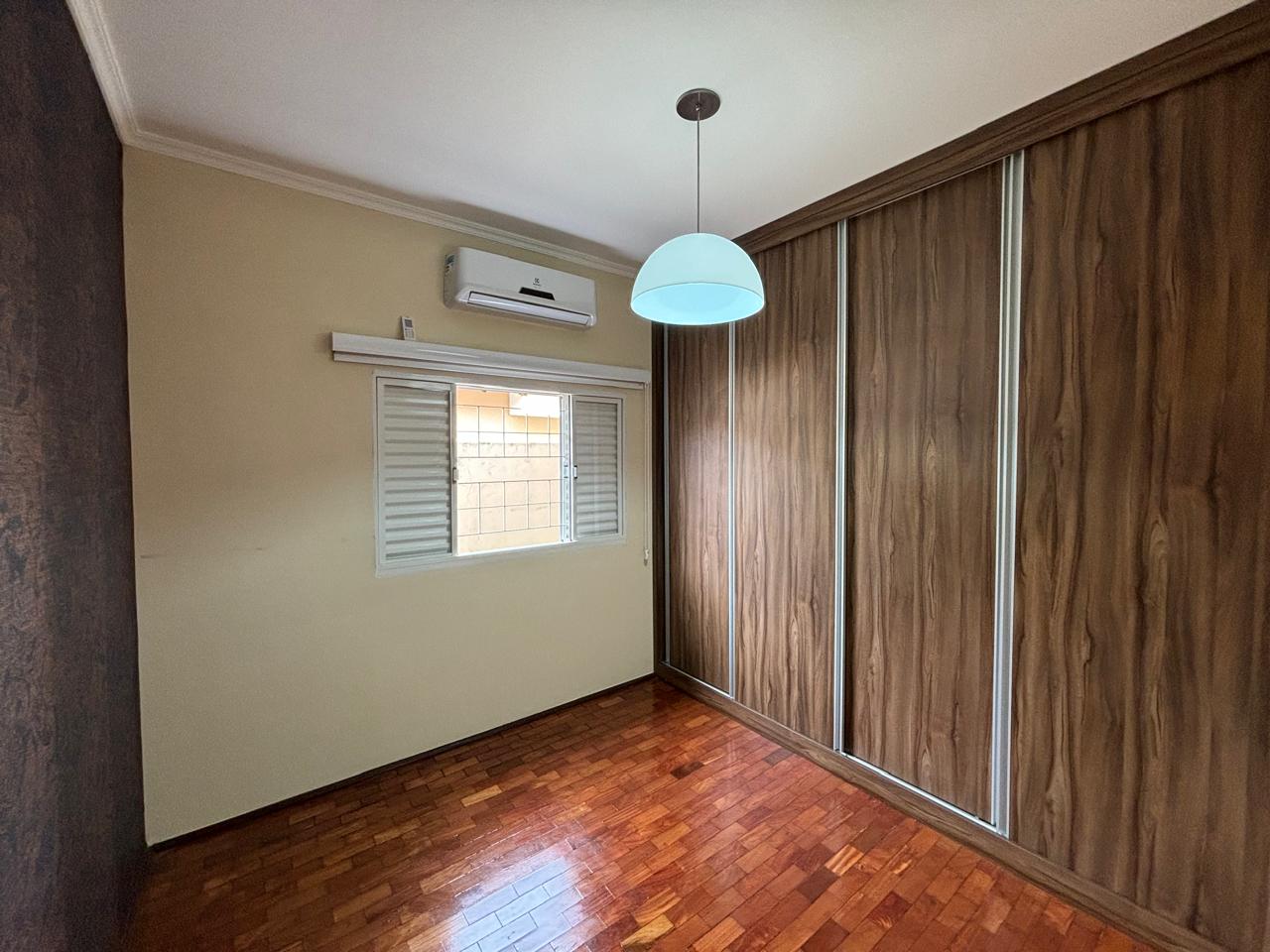 VENDE: CASA 03 DORMITÓRIOS - COHAB I - BRODOWSKI-SP.